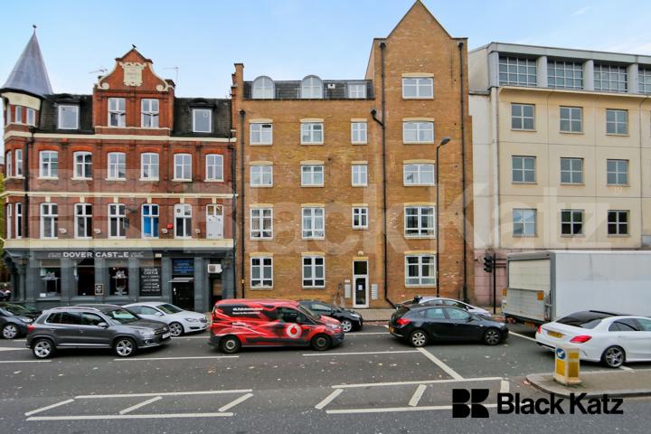 Contemporary, modern and superbly located   Kittiwake Court.Great Dover Street , Borough/London Bridge
